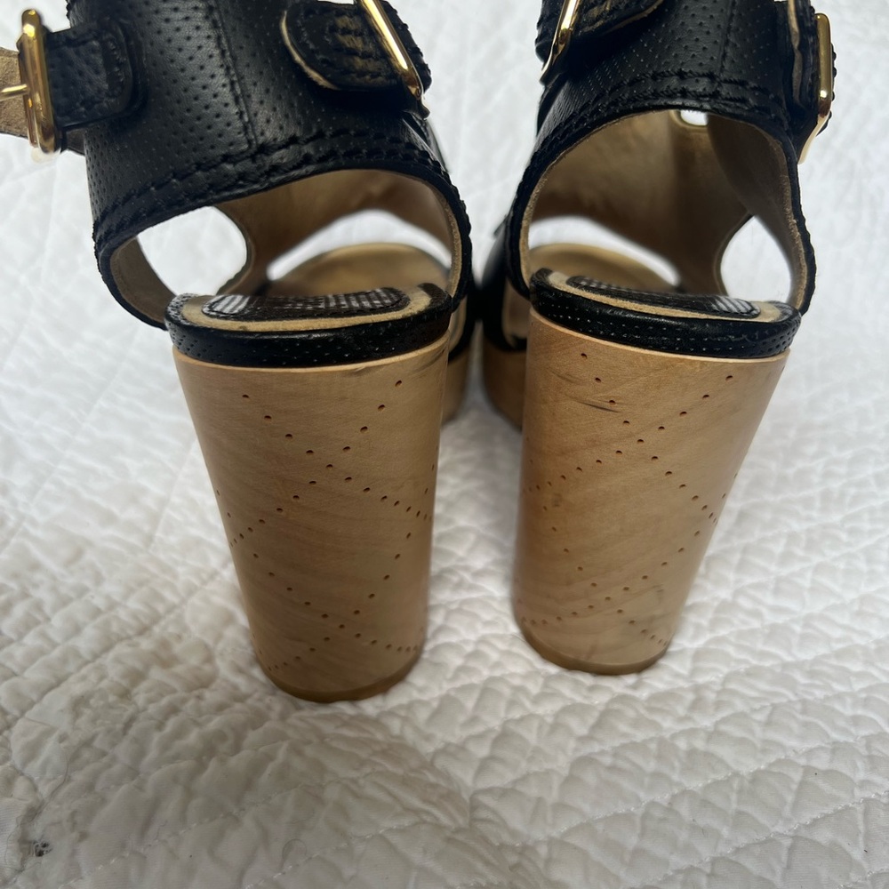 Chanel Black Leather Women's Sandals - Picture 5 of 7